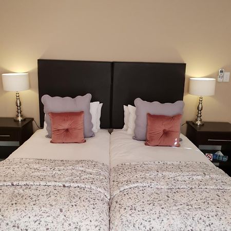 B&B On Church Oudtshoorn Ngoại thất bức ảnh