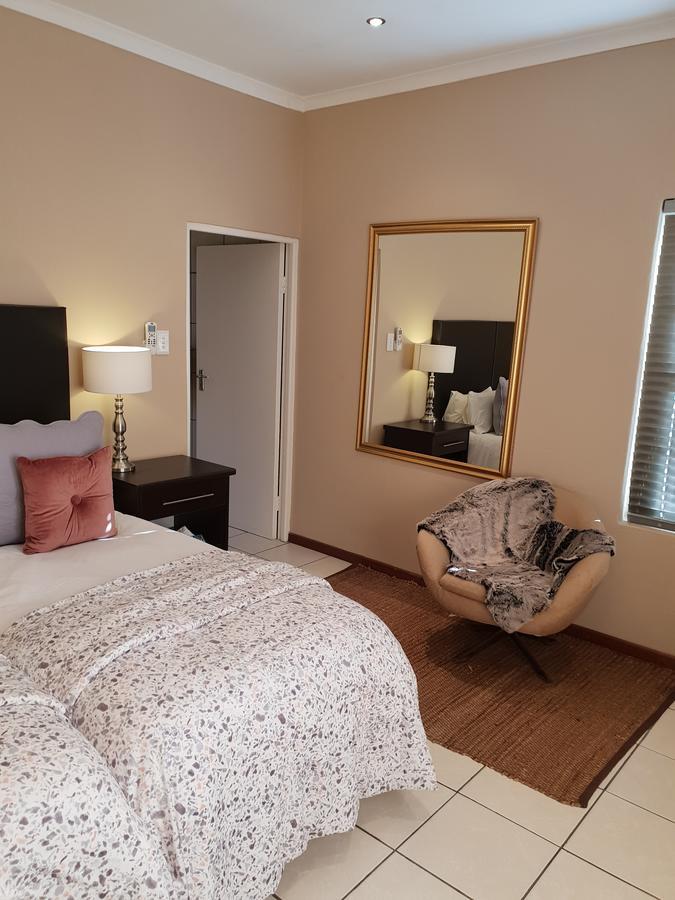 B&B On Church Oudtshoorn Ngoại thất bức ảnh